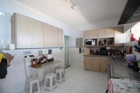 Casa de condomínio à venda com 271m², 4 quartos e 4 vagasCozinha