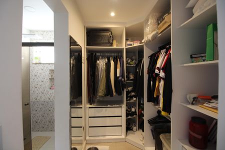 Casa de condomínio à venda com 271m², 4 quartos e 4 vagasQuarto 3 - Closet