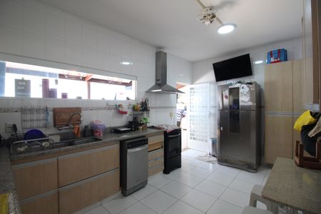 Casa de condomínio à venda com 271m², 4 quartos e 4 vagasCozinha