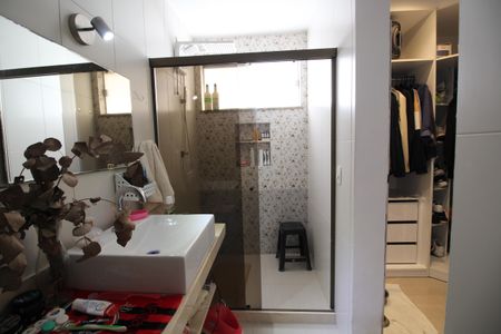 Casa de condomínio à venda com 271m², 4 quartos e 4 vagasQuarto 3 - Suíte