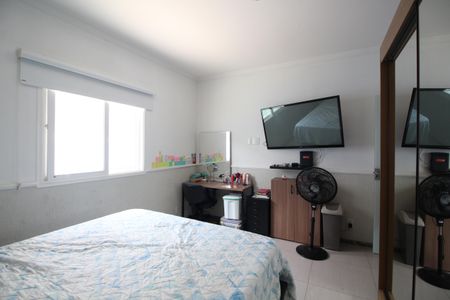 Casa de condomínio à venda com 271m², 4 quartos e 4 vagasQuarto 2