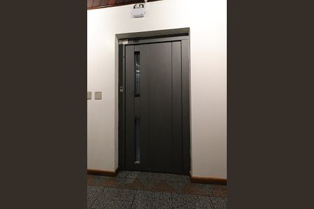 Apartamento à venda com 159m², 2 quartos e 1 vagaElevador