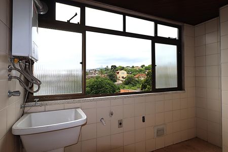 Apartamento à venda com 159m², 2 quartos e 1 vagaÁrea de Serviço