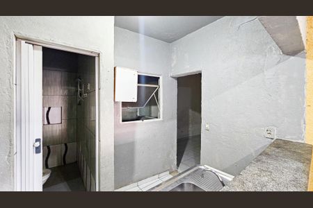 Cozinha de casa para alugar com 1 quarto, 35m² em Jardim Roberto, Osasco