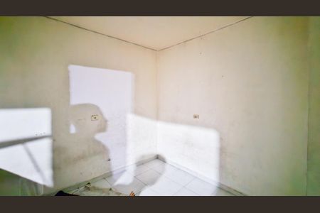 Quarto de casa para alugar com 1 quarto, 35m² em Jardim Roberto, Osasco