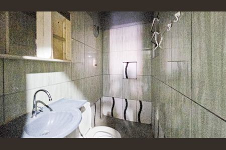 Banheiro de casa para alugar com 1 quarto, 35m² em Jardim Roberto, Osasco
