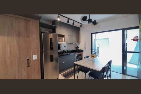 Casa à venda com 60m², 2 quartos e 1 vaga