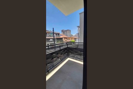 Casa à venda com 60m², 2 quartos e 1 vaga Casa à venda com 60m², 2 quartos e 1 vagaSacada do Quarto 2