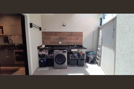 Casa à venda com 60m², 2 quartos e 1 vaga