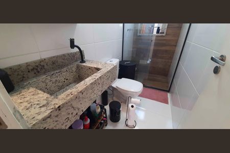 Casa à venda com 60m², 2 quartos e 1 vaga