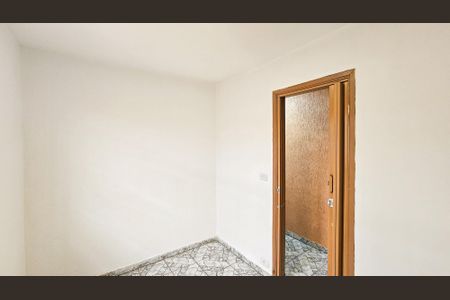 Quarto 1 de casa para alugar com 2 quartos, 90m² em Vila Santa Terezinha, Carapicuíba