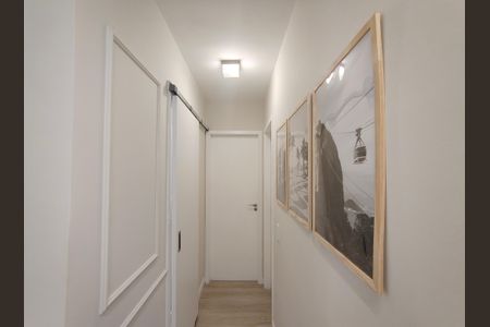 Apartamento à venda com 70m², 2 quartos e 1 vagaCorredor / Circulação 