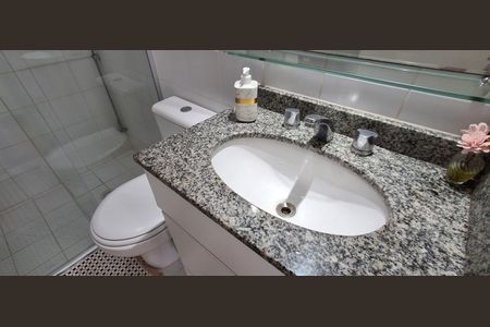 Apartamento à venda com 80m², 3 quartos e 2 vagas Apartamento à venda com 80m², 3 quartos e 2 vagasBanheiro Social