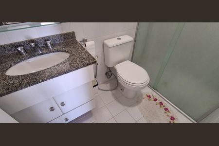 Apartamento à venda com 80m², 3 quartos e 2 vagas Apartamento à venda com 80m², 3 quartos e 2 vagasBanheiro Suíte