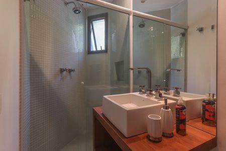 Apartamento à venda com 182m², 5 quartos e 3 vagasBanheiro da Suíte 2