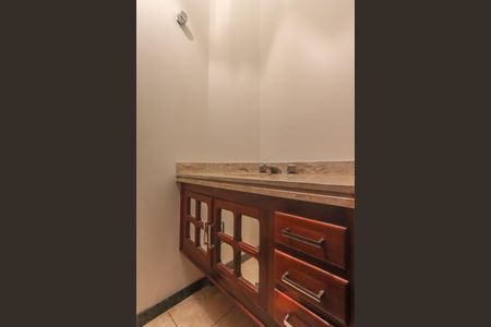 Apartamento à venda com 182m², 5 quartos e 3 vagasLavabo