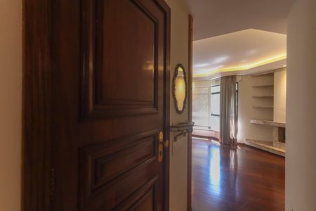 Apartamento à venda com 182m², 5 quartos e 3 vagasSala