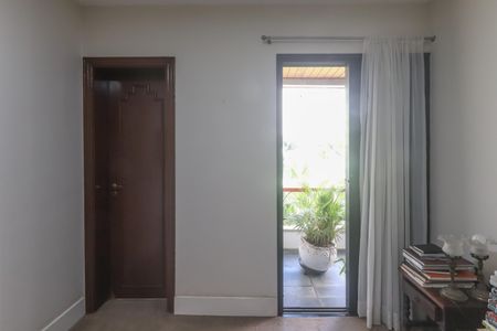 Apartamento à venda com 182m², 5 quartos e 3 vagasSuíte 2