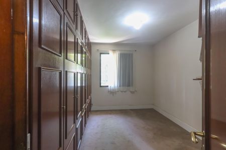 Apartamento à venda com 182m², 5 quartos e 3 vagasSuíte 1