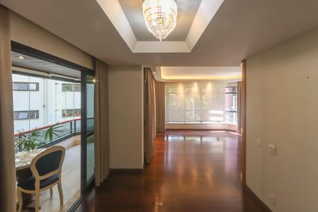 Apartamento à venda com 182m², 5 quartos e 3 vagasSala