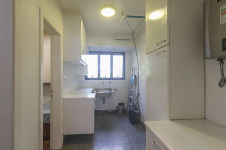 Apartamento à venda com 182m², 5 quartos e 3 vagasÁrea de Serviço