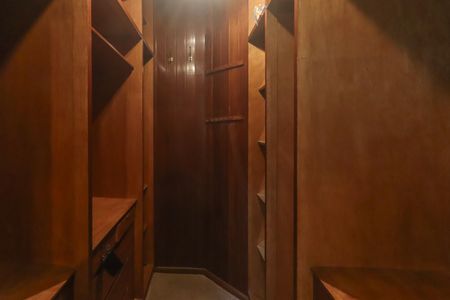 Apartamento à venda com 182m², 5 quartos e 3 vagasSuíte 3