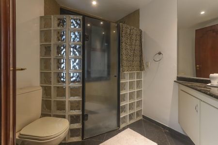 Apartamento à venda com 182m², 5 quartos e 3 vagasBanheiro da Suíte 3