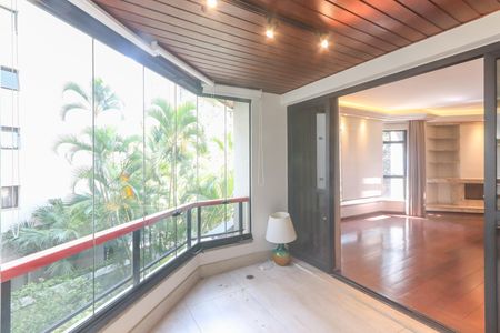 Apartamento à venda com 182m², 5 quartos e 3 vagasVaranda da Sala