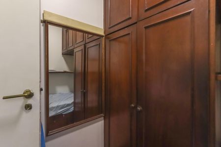 Apartamento à venda com 182m², 5 quartos e 3 vagasQuarto de Serviço