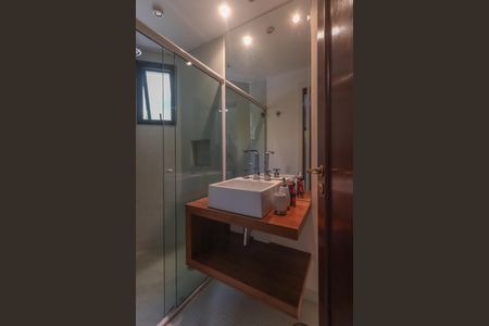 Apartamento à venda com 182m², 5 quartos e 3 vagasBanheiro da Suíte 2