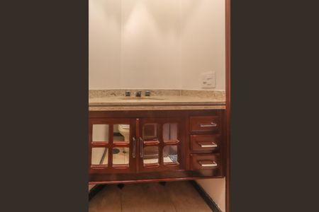 Apartamento à venda com 182m², 5 quartos e 3 vagasLavabo