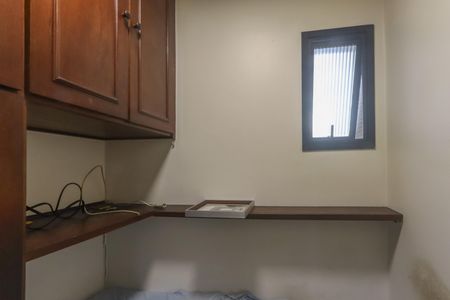 Apartamento à venda com 182m², 5 quartos e 3 vagasQuarto de Serviço