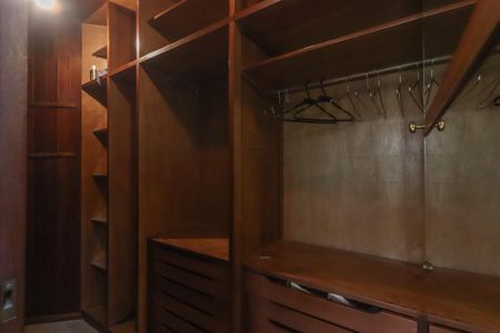 Apartamento à venda com 182m², 5 quartos e 3 vagasSuíte 3