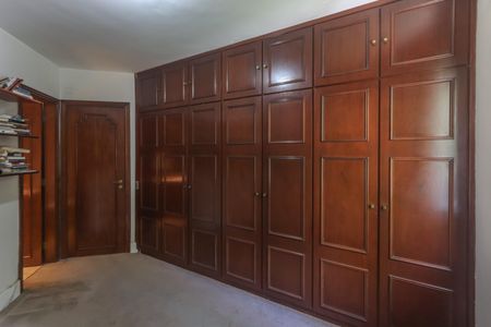 Apartamento à venda com 182m², 5 quartos e 3 vagasSuíte 1