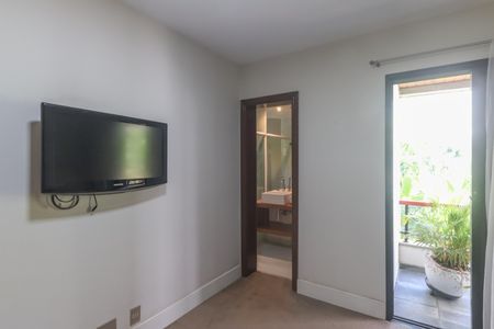 Apartamento à venda com 182m², 5 quartos e 3 vagasBanheiro da Suíte 2