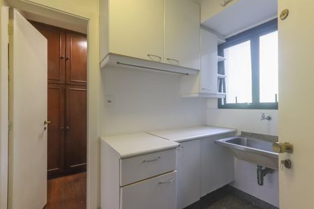 Apartamento à venda com 182m², 5 quartos e 3 vagasÁrea de Serviço