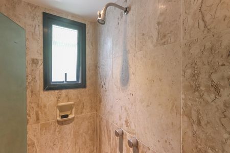 Apartamento à venda com 182m², 5 quartos e 3 vagasBanheiro da Suíte 1