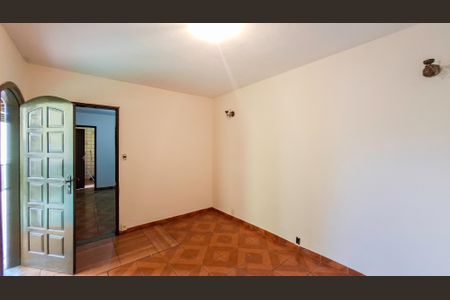 Casa para alugar com 350m², 4 quartos e 5 vagas