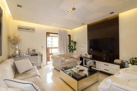 Apartamento à venda com 152m², 4 quartos e 2 vagas Apartamento à venda com 152m², 4 quartos e 2 vagasSala