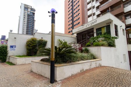 Apartamento à venda com 152m², 4 quartos e 2 vagas Apartamento à venda com 152m², 4 quartos e 2 vagasplaca