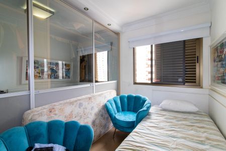 Apartamento à venda com 152m², 4 quartos e 2 vagas Apartamento à venda com 152m², 4 quartos e 2 vagasQuarto 2