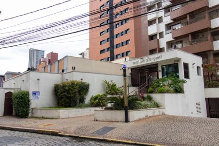 Apartamento à venda com 152m², 4 quartos e 2 vagas Apartamento à venda com 152m², 4 quartos e 2 vagasFachada