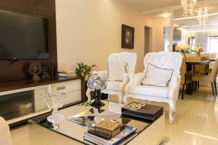 Sala de apartamento à venda com 4 quartos, 152m² em Cambuí, Campinas