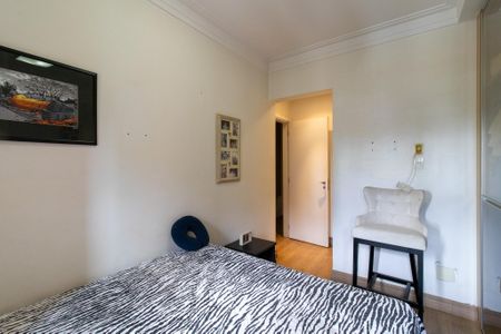 Apartamento à venda com 152m², 4 quartos e 2 vagas Apartamento à venda com 152m², 4 quartos e 2 vagasQuarto 3
