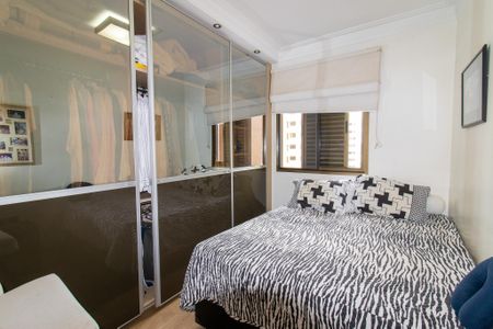 Apartamento à venda com 152m², 4 quartos e 2 vagas Apartamento à venda com 152m², 4 quartos e 2 vagasQuarto 3