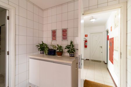 Apartamento à venda com 152m², 4 quartos e 2 vagas Apartamento à venda com 152m², 4 quartos e 2 vagasÁrea de Serviço
