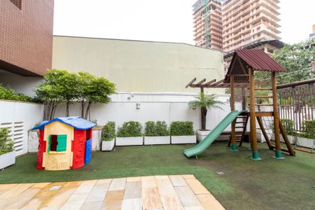 Apartamento à venda com 152m², 4 quartos e 2 vagas Apartamento à venda com 152m², 4 quartos e 2 vagasÁrea comum - Playground