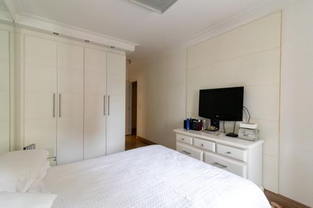 Apartamento à venda com 152m², 4 quartos e 2 vagas Apartamento à venda com 152m², 4 quartos e 2 vagasSuite