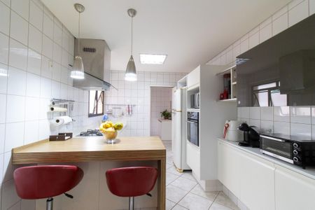 Apartamento à venda com 152m², 4 quartos e 2 vagas Apartamento à venda com 152m², 4 quartos e 2 vagasCozinha