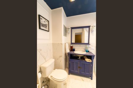 Apartamento à venda com 152m², 4 quartos e 2 vagas Apartamento à venda com 152m², 4 quartos e 2 vagasBanheiro da Suíte